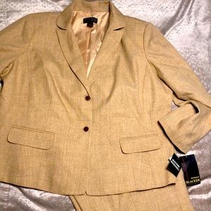 NWT Stanley Blacker Pant Suit